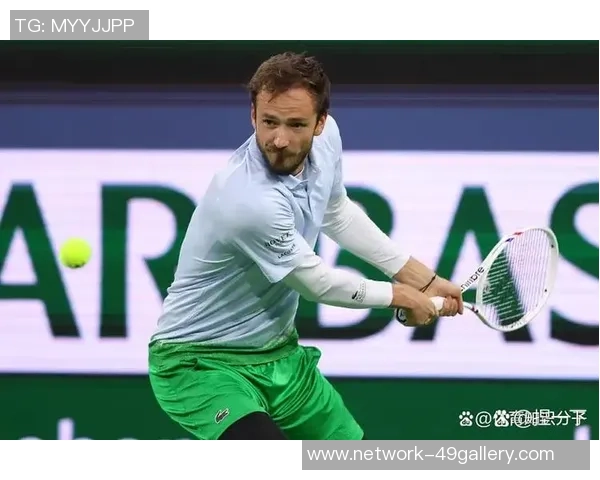 伊斯托明与张择激战正酣谁将赢得这场网球对决的胜利